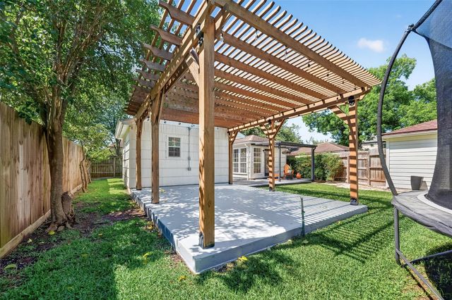 3222 S Elmridge Street S, Houston, TX 77025