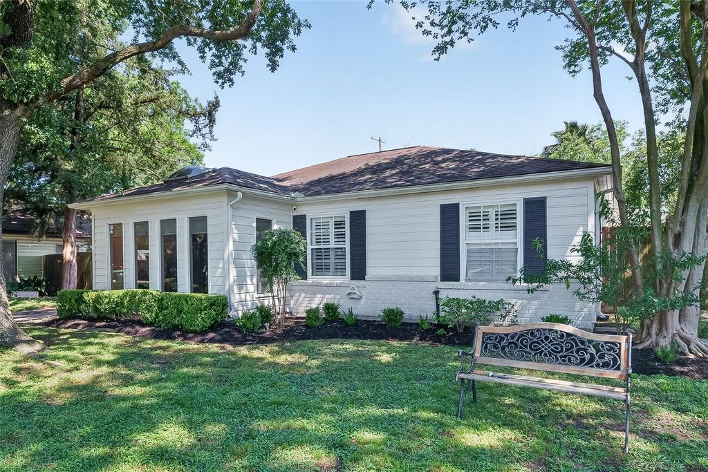 3222 S Elmridge Street S, Houston, TX 77025