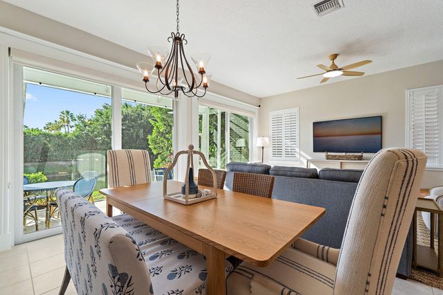 402 Resort Lane, Palm Beach Gardens, FL 33418