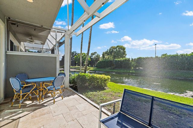 402 Resort Lane, Palm Beach Gardens, FL 33418