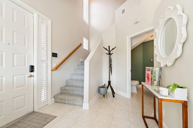 402 Resort Lane, Palm Beach Gardens, FL 33418