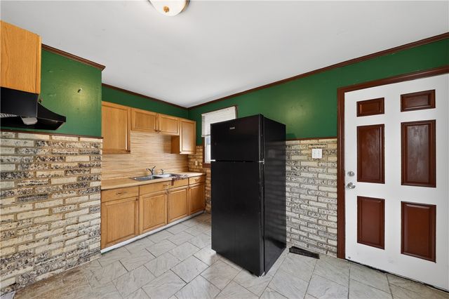 4545 Greenwich Village Avenue, Dayton, OH 45406