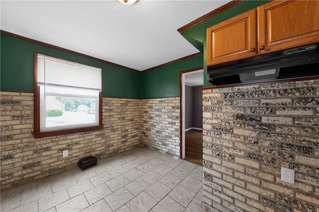 4545 Greenwich Village Avenue, Dayton, OH 45406