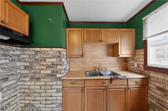 4545 Greenwich Village Avenue, Dayton, OH 45406