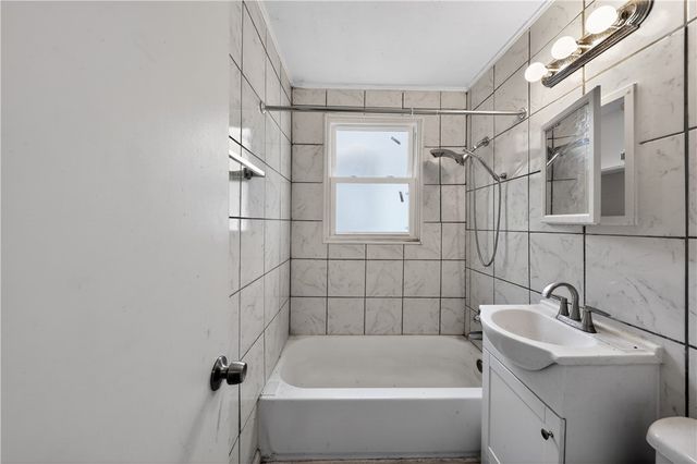 4545 Greenwich Village Avenue, Dayton, OH 45406