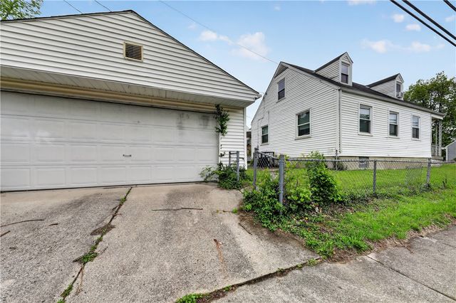 4545 Greenwich Village Avenue, Dayton, OH 45406