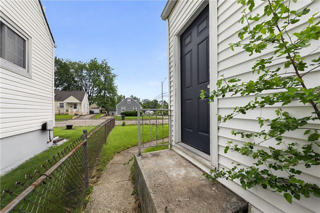 4545 Greenwich Village Avenue, Dayton, OH 45406