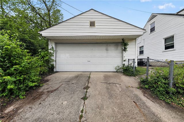 4545 Greenwich Village Avenue, Dayton, OH 45406