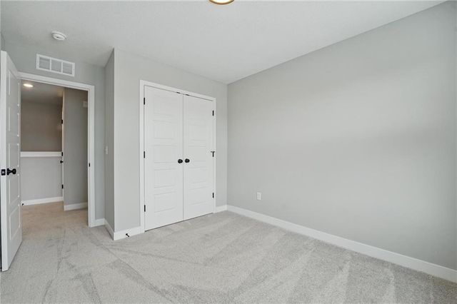 8810 SW 10th Street, Blue Springs, MO 64064