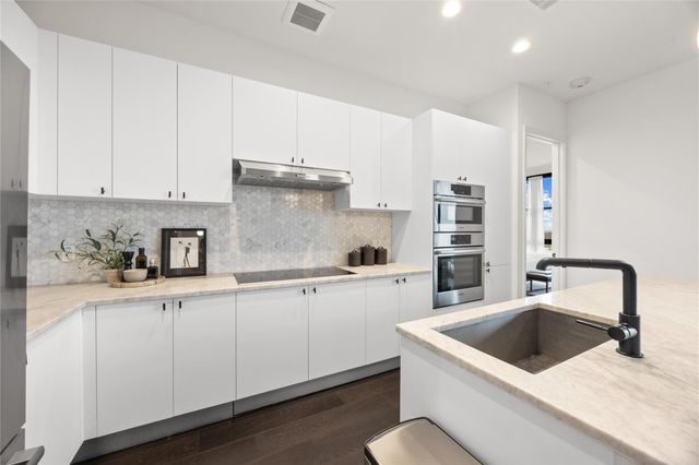 800 Embassy DR 602, Austin, TX 78702
