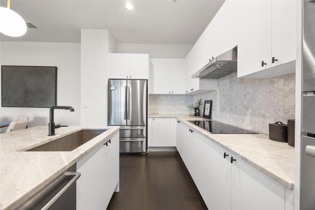 800 Embassy DR 602, Austin, TX 78702