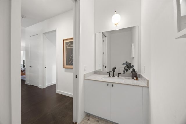 800 Embassy DR 602, Austin, TX 78702