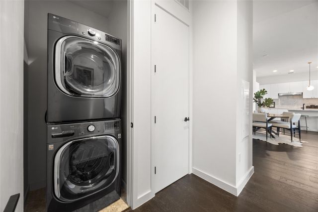 800 Embassy DR 602, Austin, TX 78702