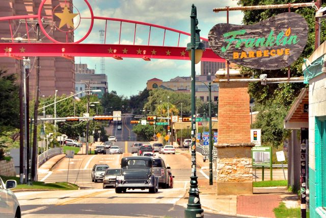 800 Embassy DR 602, Austin, TX 78702