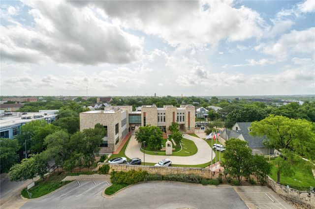 800 Embassy DR 602, Austin, TX 78702