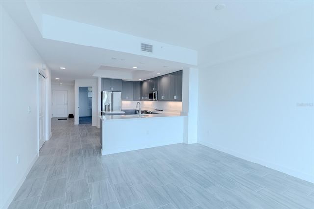 125 ISLAND WAY 503, Clearwater Beach, FL 33767