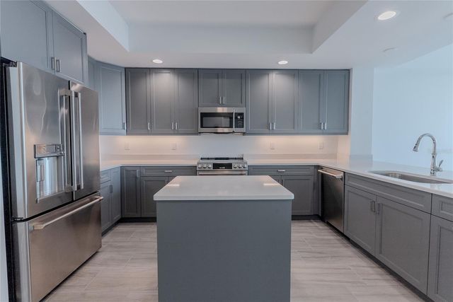 125 ISLAND WAY 503, Clearwater Beach, FL 33767