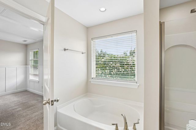 17 Flowers Crest Way, Clayton, NC 27527