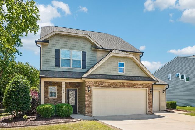17 Flowers Crest Way, Clayton, NC 27527