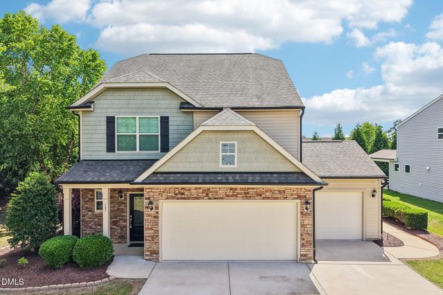 17 Flowers Crest Way, Clayton, NC 27527