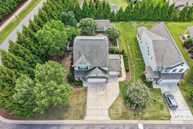 17 Flowers Crest Way, Clayton, NC 27527
