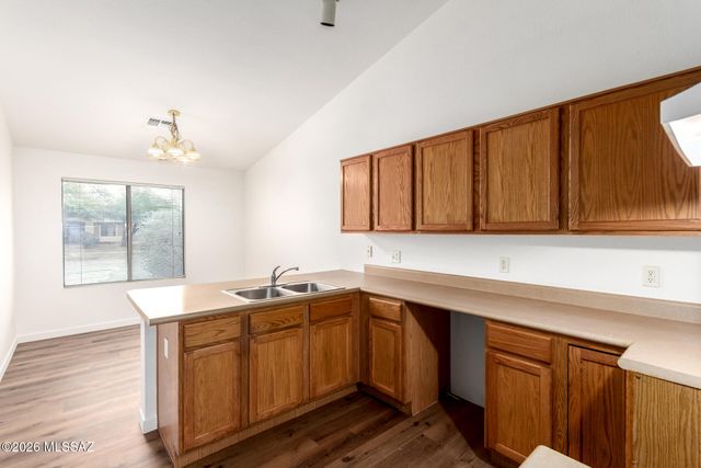 6672 S Yellow Rattle Court, Tucson, AZ 85756