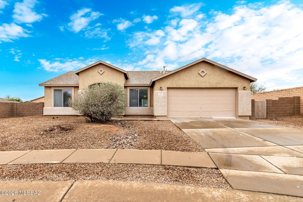 6672 S Yellow Rattle Court, Tucson, AZ 85756