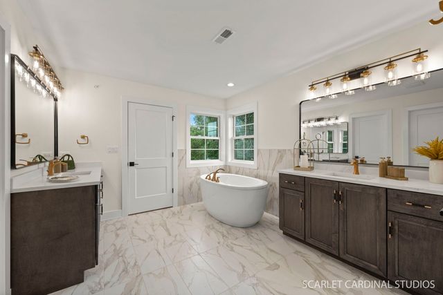 835 Avon Court, Glen Ellyn, IL 60137