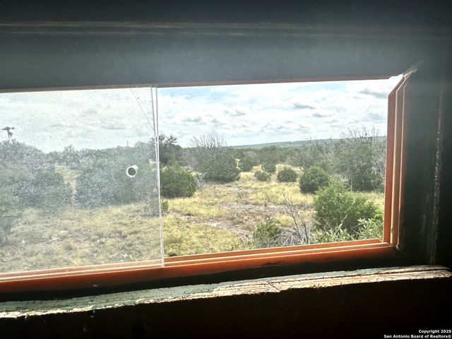 0 SD 24740, Rocksprings, TX 78880