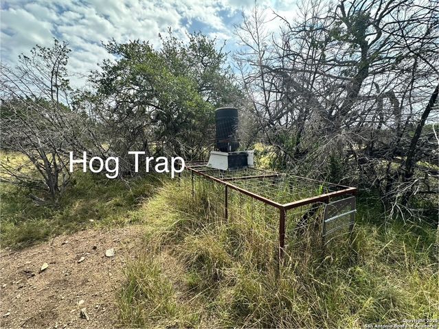 0 SD 24740, Rocksprings, TX 78880