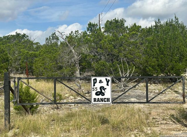 0 SD 24740, Rocksprings, TX 78880