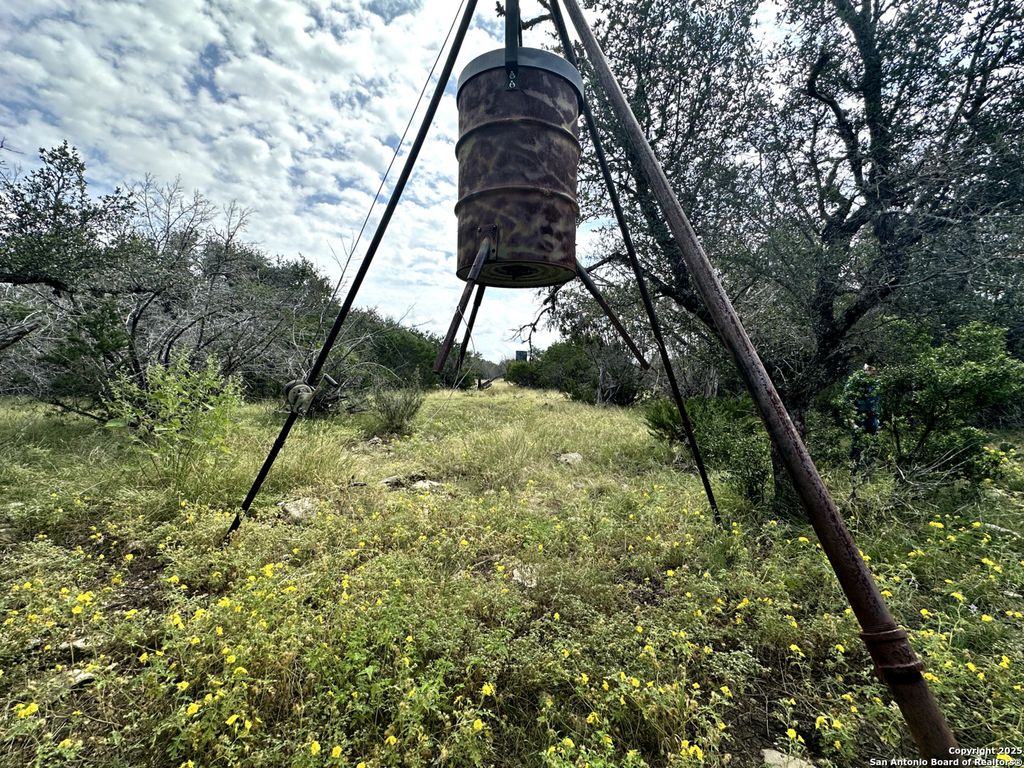 0 SD 24740, Rocksprings, TX 78880