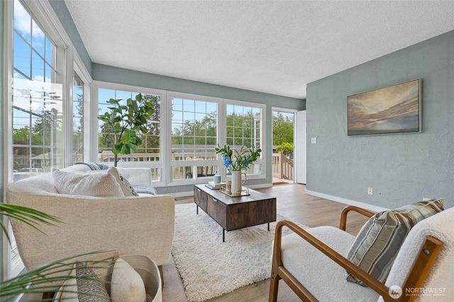 2309 S 249th Street, Kent, WA 98032