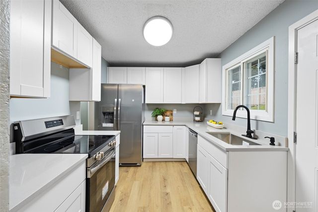 2309 S 249th Street, Kent, WA 98032