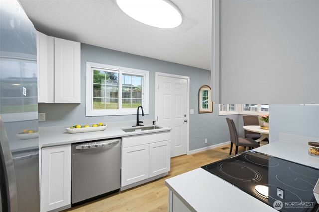 2309 S 249th Street, Kent, WA 98032