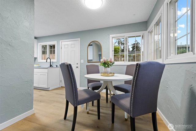2309 S 249th Street, Kent, WA 98032