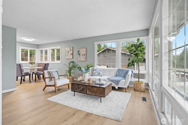 2309 S 249th Street, Kent, WA 98032