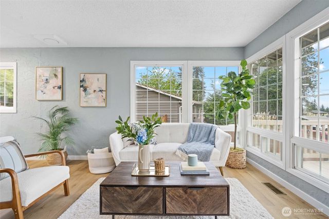 2309 S 249th Street, Kent, WA 98032