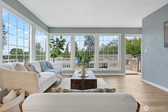 2309 S 249th Street, Kent, WA 98032