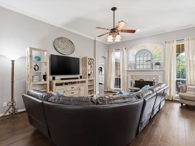 1917 Vintage Drive, Corinth, TX 76210