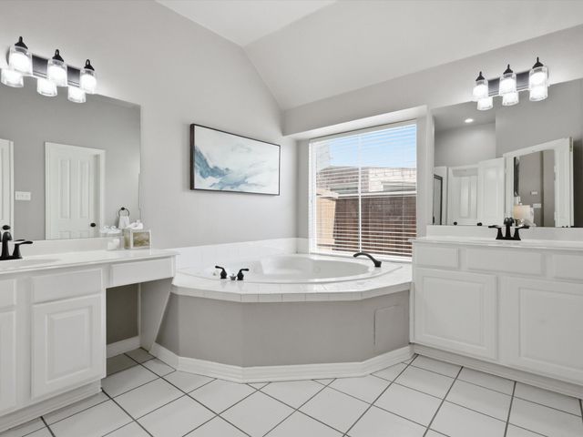 1917 Vintage Drive, Corinth, TX 76210