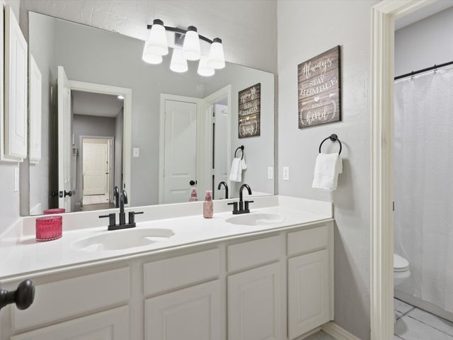 1917 Vintage Drive, Corinth, TX 76210