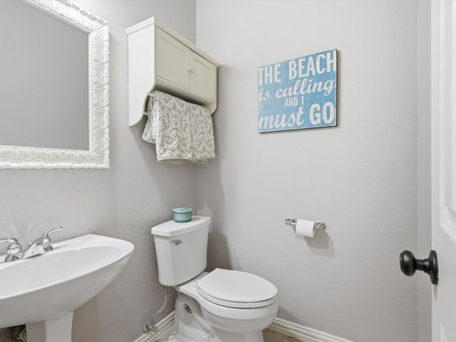 1917 Vintage Drive, Corinth, TX 76210