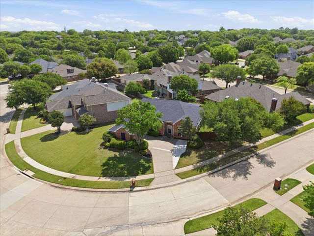 1917 Vintage Drive, Corinth, TX 76210