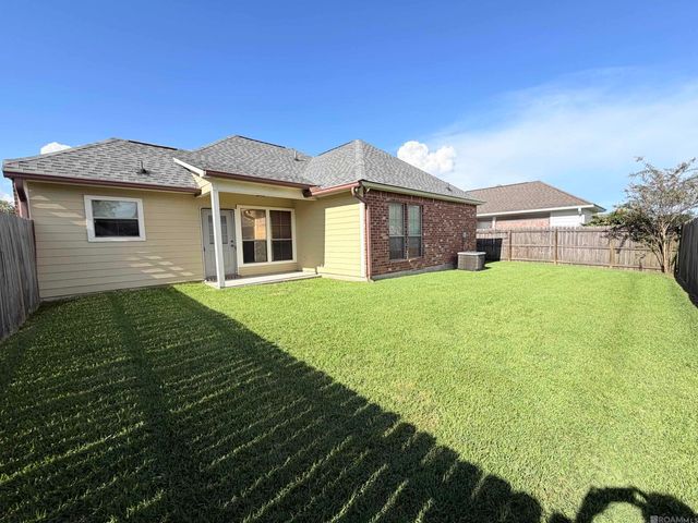 40325 Coldwater Landing Ave, Gonzales, LA 70737