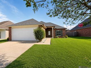 40325 Coldwater Landing Ave, Gonzales, LA 70737