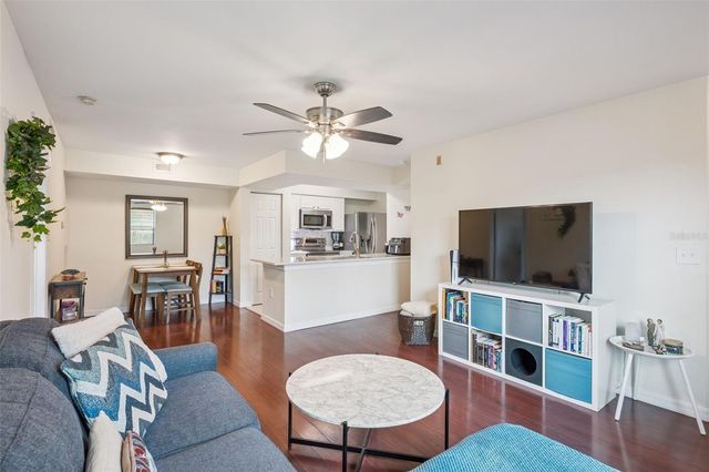 3032 PARKWAY BOULEVARD 305, Kissimmee, FL 34747