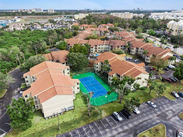 3032 PARKWAY BOULEVARD 305, Kissimmee, FL 34747