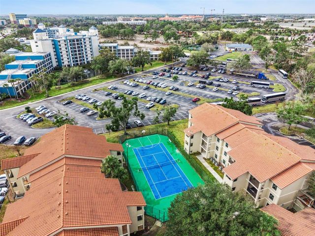 3032 PARKWAY BOULEVARD 305, Kissimmee, FL 34747