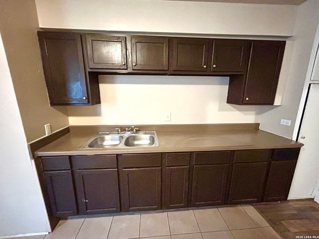 1137 W Ashby Pl Apt 6, San Antonio, TX 78201